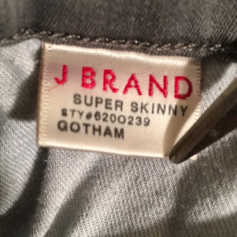 J Brand Skinny Jeans in Gray